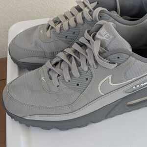 Nike Air Max 90  Wolf Gray Women's Sneakers Size 8